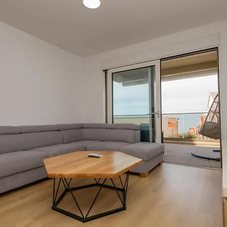 Awesome Apartment In Tucepi With Wifi Apartmán *