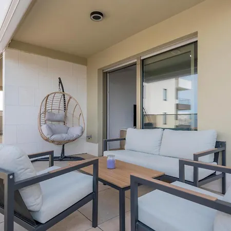 Awesome Apartment In Tucepi With Wifi * Tučepi